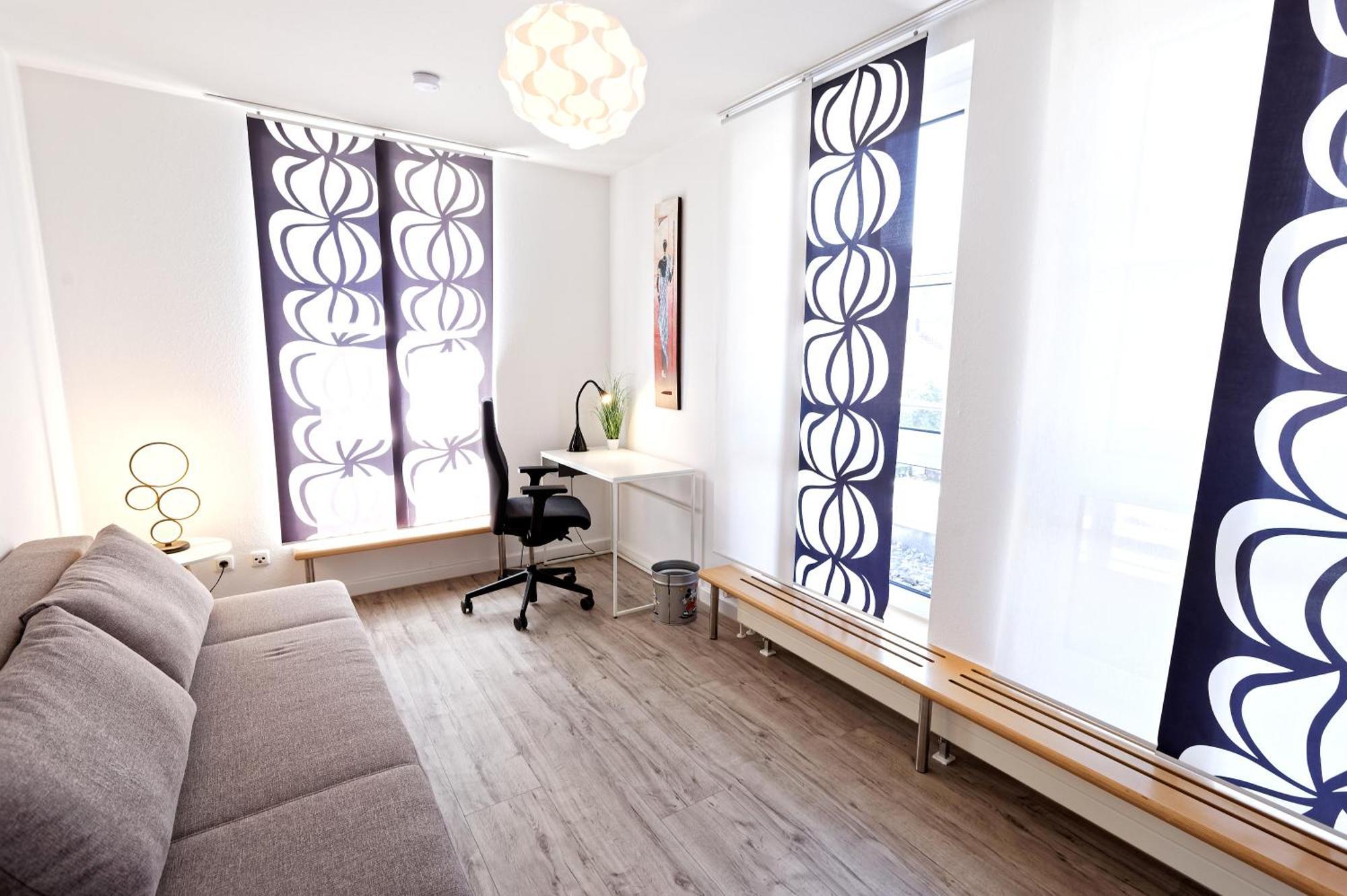 קולמבאך Grosszuegiges Helles Penthouse -Komplette Etage- Mit Balkon Und Stellplatz In Ruhiger Lage מראה חיצוני תמונה